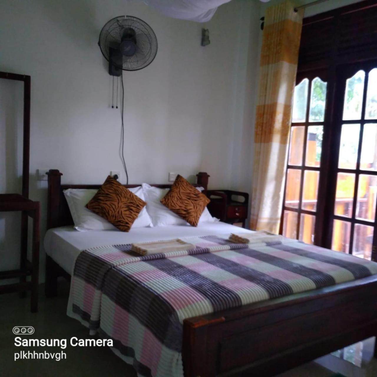 Pasan Guest Bed & Breakfast เอลลา ภายนอก รูปภาพ