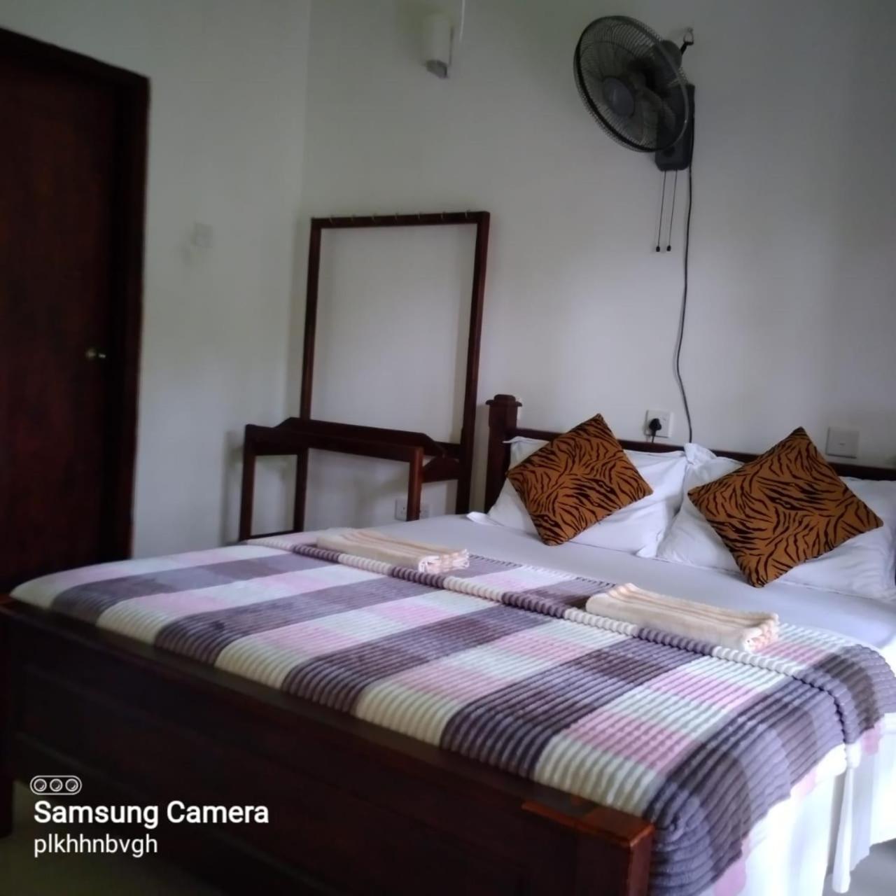 Pasan Guest Bed & Breakfast เอลลา ภายนอก รูปภาพ