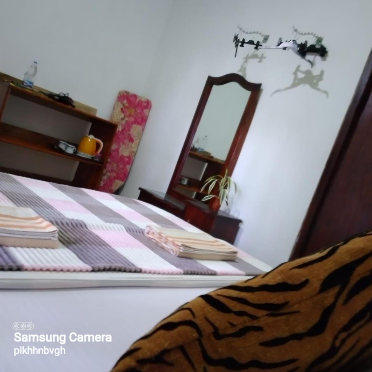 Pasan Guest Bed & Breakfast เอลลา ภายนอก รูปภาพ