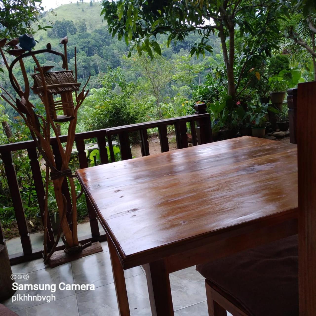 Pasan Guest Bed & Breakfast เอลลา ภายนอก รูปภาพ